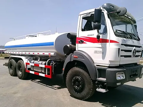 شاحنة صهريج نقل المياه 6×4