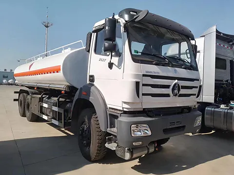 شاحنة صهريج نقل الوقود 6×4