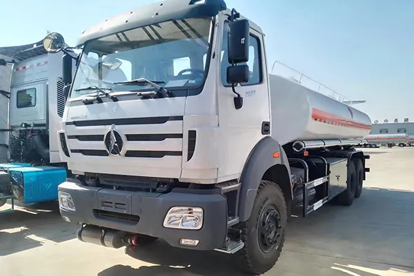 شاحنة صهريج نقل الوقود 6×4